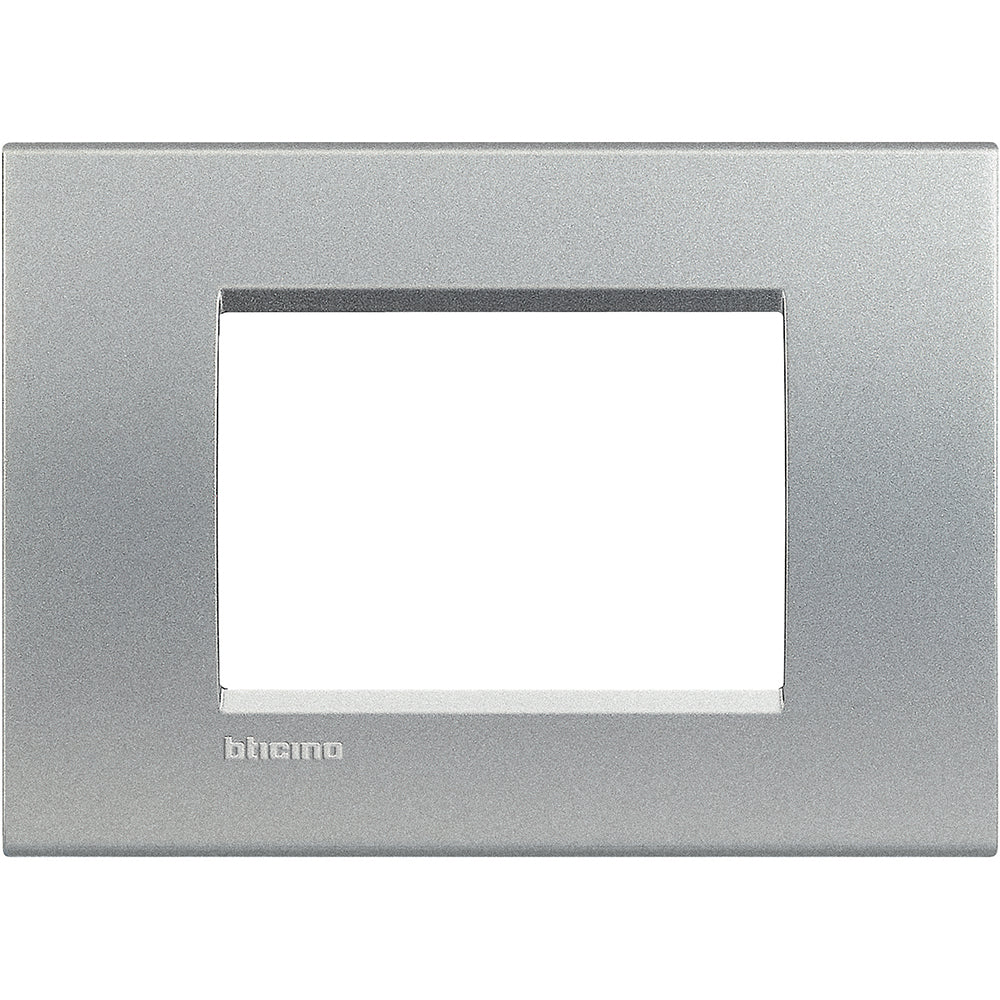 BTicino LL - PLACCA 3P TECH