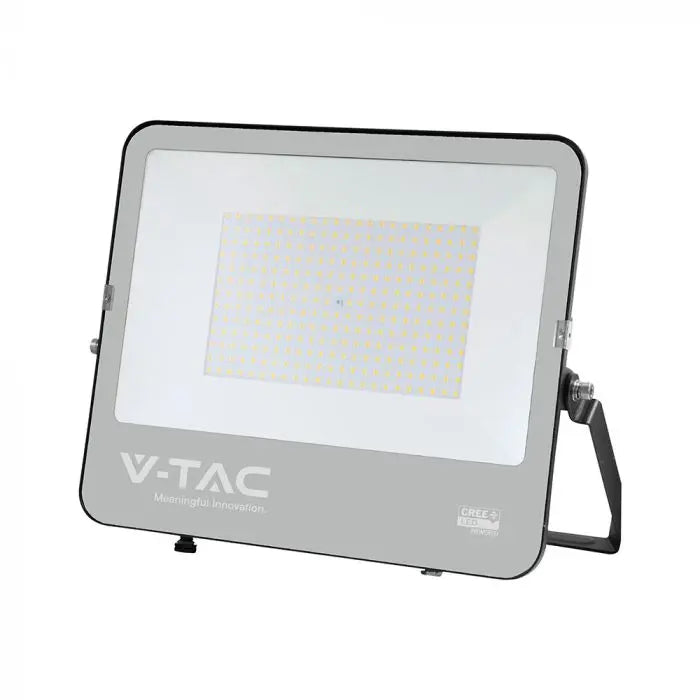200W FLOODLIGHT-CREE CHIP (1M WIRE) CCT:4000K BLACK BODY (135LM/W) 6YRS WARRANTY IP65