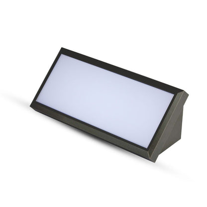12W LED Landscape Outdoor Soft Light Medium 6400K Black Body IP65
